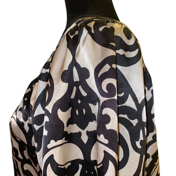 White House Black Market Cream and Black Pattern Top with Elbow Length Sleeves S - Picture 6 of 13